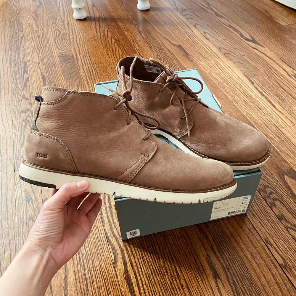 Toms Leather Navi Chukka Boot in Cedar Brwon